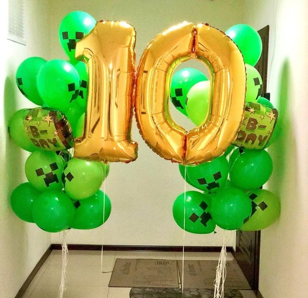Композиция из шаров "Пиксели на 10 лет"