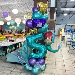 Композиция из шаров "Стойка с русалочкой на 5 лет"