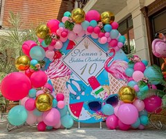 Фотозона "Яркая жизнь в 10 лет"