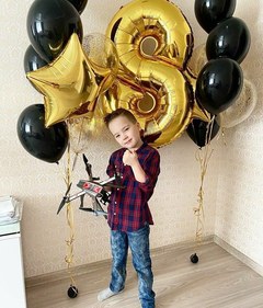 Композиция из шаров "Черно-золотой сет"