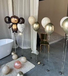 Фотозона из шаров "Чебурашка"