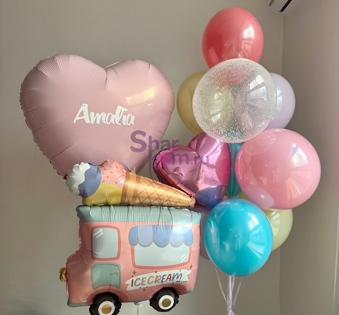 Композиция из шаров "Фургончик с мороженным"