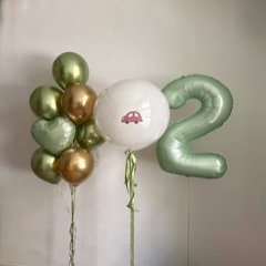 Композиция из шаров «На 2 годика с машинкой»