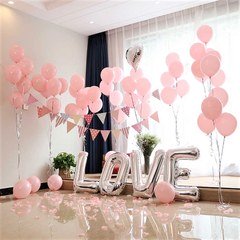 Композиция из воздушных шаров "Любовь" (Love) на свадьбу