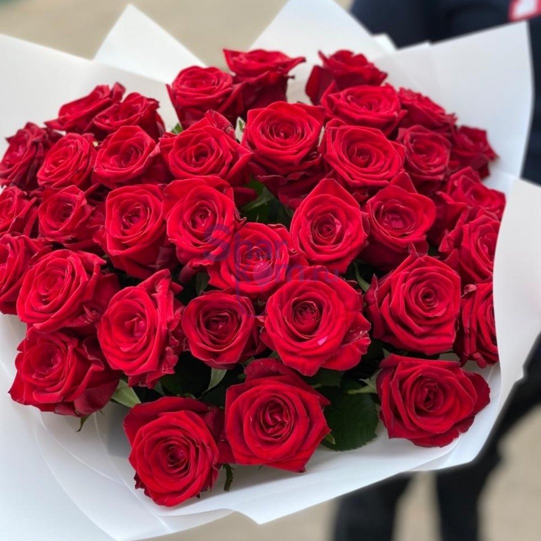 Букет из 29 красных роз, 50 см