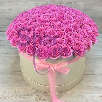 Букет розовых роз в коробке - 101 шт