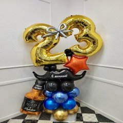 Композиция из шаров "Стойка с цифрами!" усы и виски