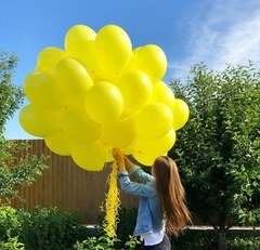 Облако из шаров "Желтая радость"