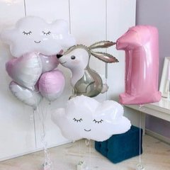 Композиция из шаров "Зайка в облаках"