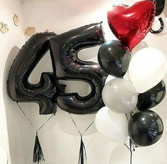 Композиция из шаров "На 45 лет с сердцем"