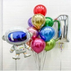 Композиция из шаров "Космонавт хром на годик"