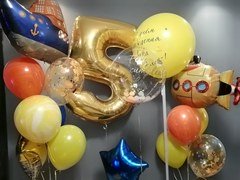 Композиция из шаров "Субмарина и яхта"
