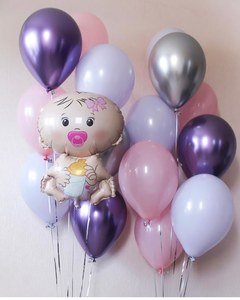 Композиция из шаров "Малышка с фиолетовыми шарами"