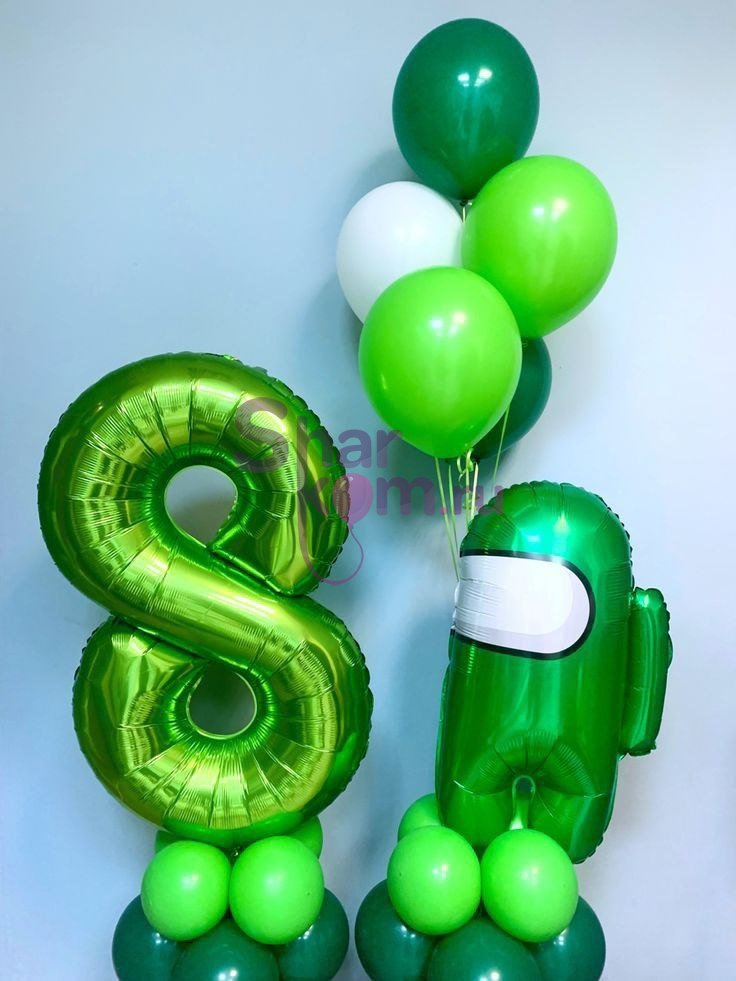 Композиция из шаров "Зеленый амонг ас на 8 лет"